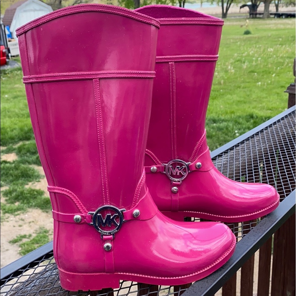 Girls Michael Kors rain boots size 3 in Pink